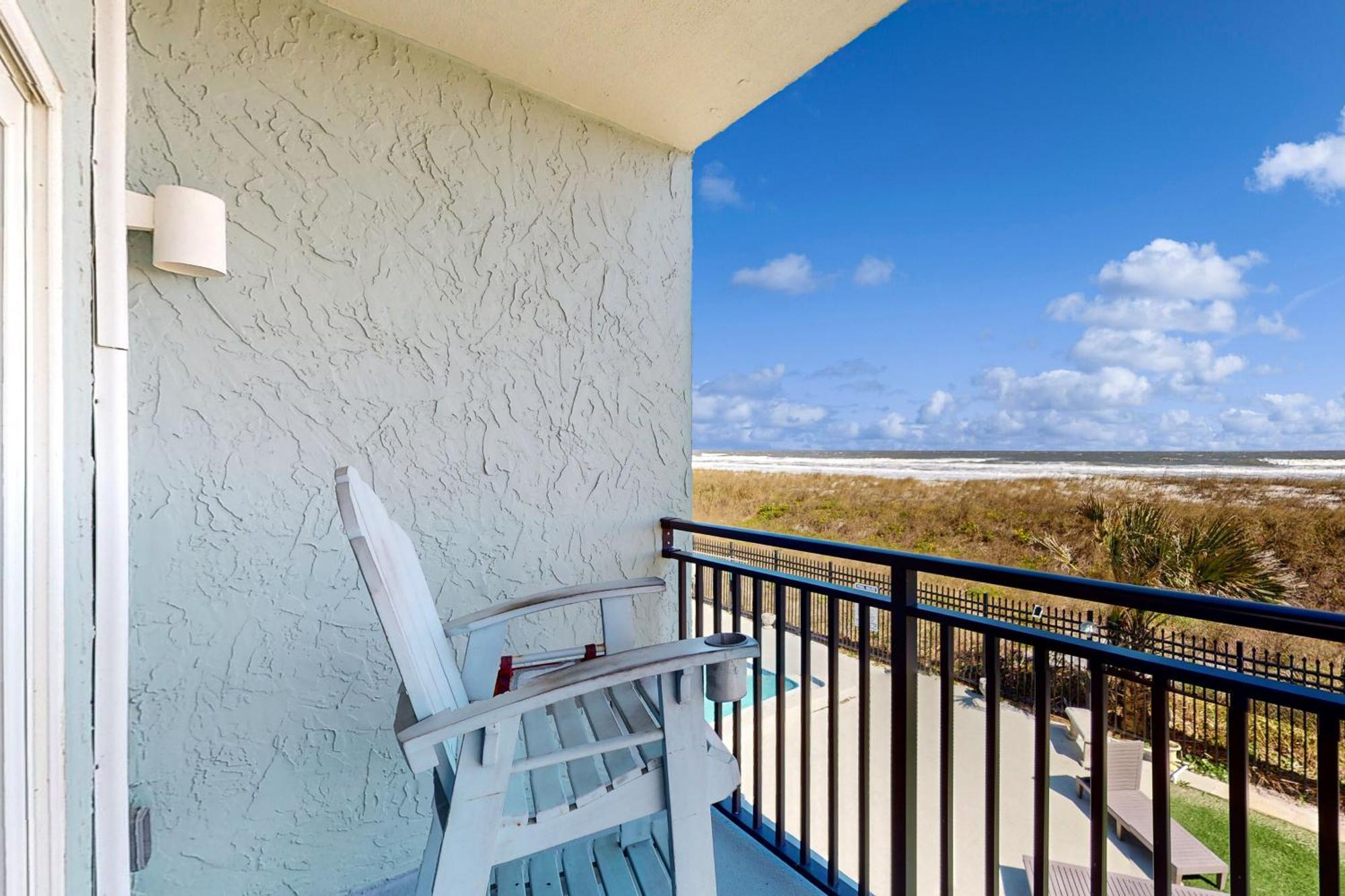 Jax Beach Oceanfront Getaway Джаксънвил Бийч Стая снимка