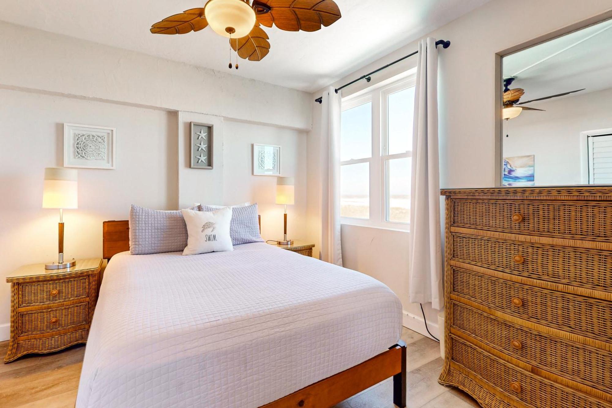 Jax Beach Oceanfront Getaway Джаксънвил Бийч Стая снимка